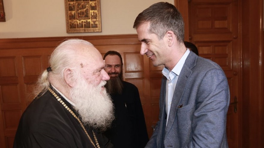 Η ατάκα του Ιερώνυμου που “πάγωσε” τον Μπακογιάννη