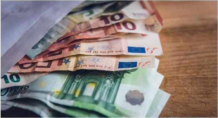 Αναδρομικά: Πώς και πότε θα καταβληθούν σε 200.000 συνταξιούχους με περισσότερα από 30 έτη ασφάλισης