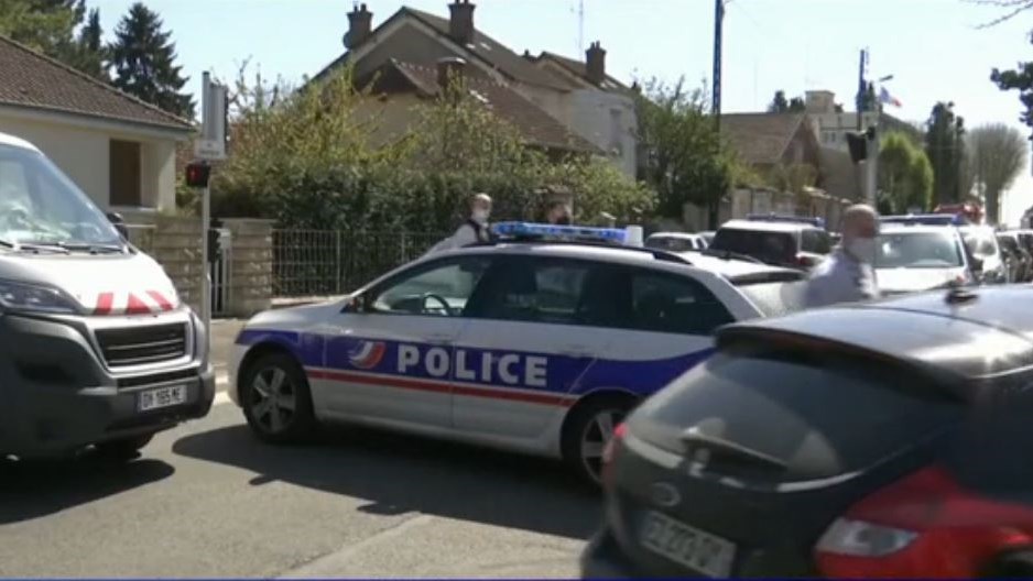 Παρίσι: Νεκρή γυναίκα αστυνομικός σε επίθεση με μαχαίρι