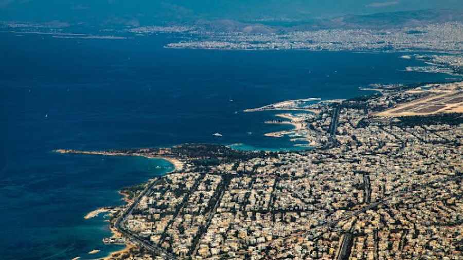 Πάσχα: “Μαγνήτης” οι παραθαλάσσιες κατοικίες στην Αττική – Ποιες είναι οι τιμές