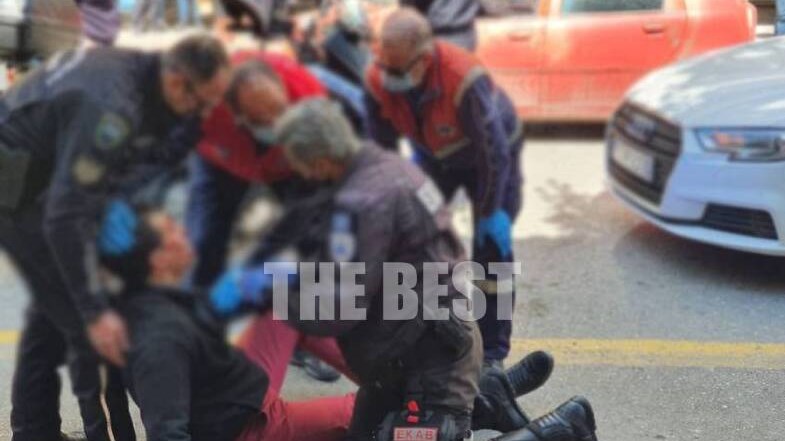 Αναστάτωση στην Πάτρα: Έπαιξαν μπουνιές στη μέση του δρόμου… για μία προσπέραση