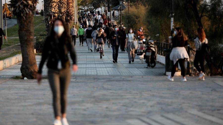 Πελώνη: Έρχονται ανακοινώσεις για την κατάργηση των sms – Πότε θα επιτραπούν οι διαδημοτικές μετακινήσεις