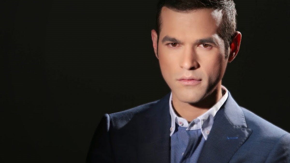 Μένιος Φουρθιώτης: Κατηγορείται για ηθική αυτουργία στις επιθέσεις που έγιναν στο σπίτι του