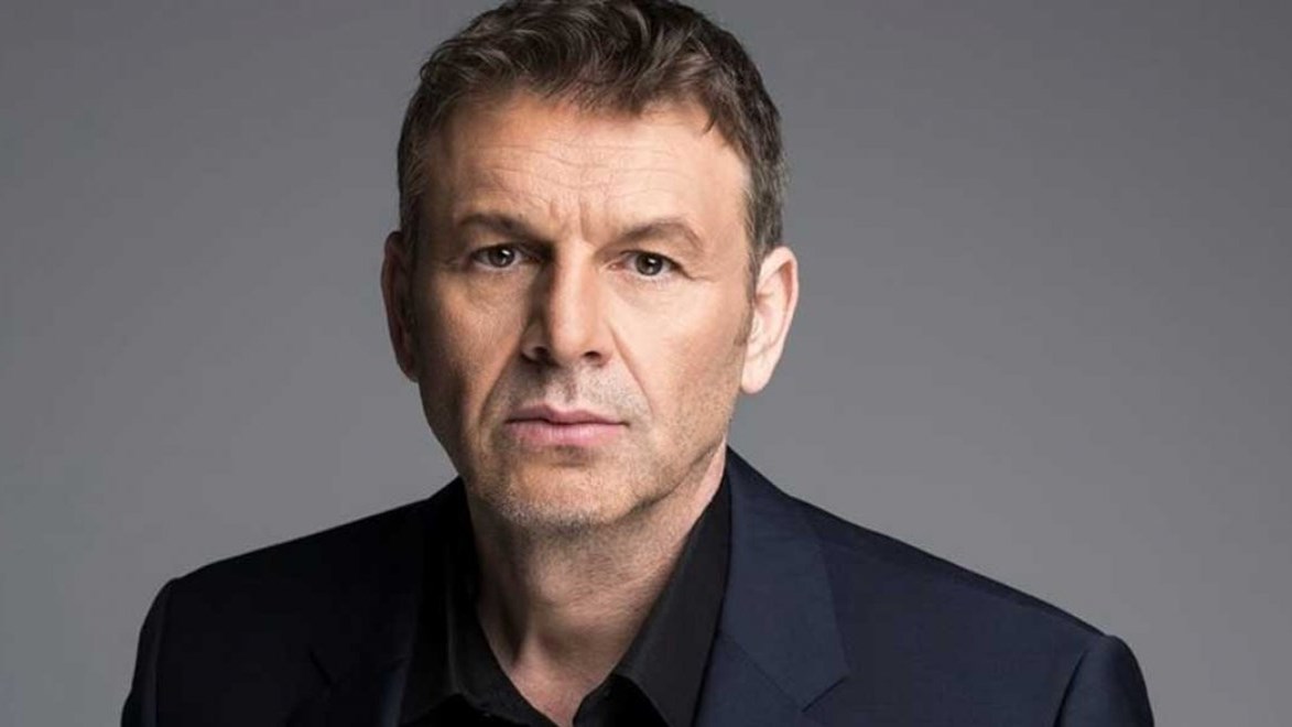 Ο Γκλέτσος επιστρέφει στο θέατρο με το “Δεν πληρώνω, δεν πληρώνω” που θα δούμε στο Γυάλινο Μουσικό Θέατρο