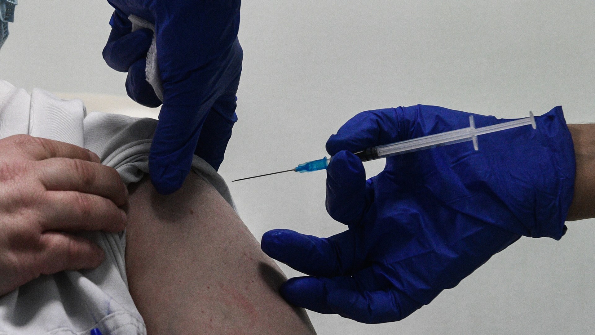 Θεμιστοκλέους: Πότε θα εμβολιαστούν οι γυναίκες 30-39 ετών που επέλεξαν να μην κάνουν το AstraZeneca