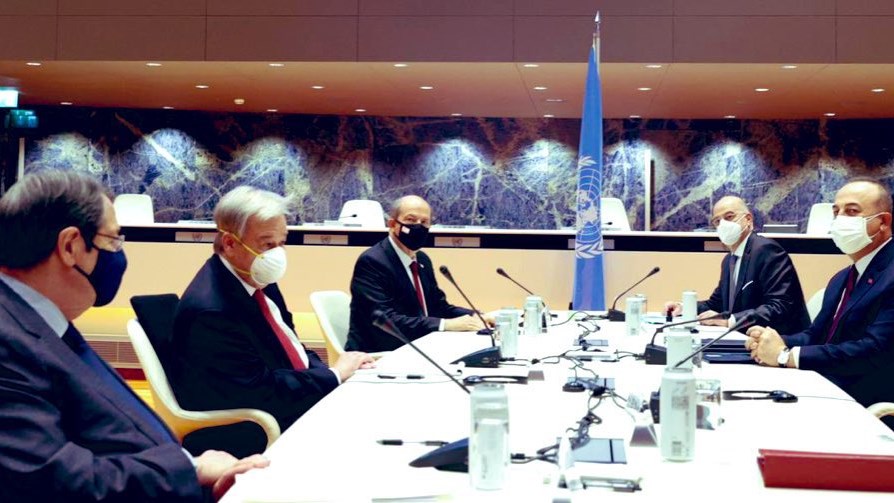 Τουρκοκυπριακά ΜΜΕ: Νέα “μετωπική” ανάμεσα σε Δένδια – Τσαβούσογλου στην πενταμερή της Γενεύης