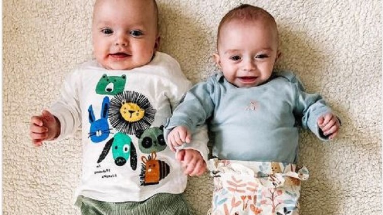 Έγκυος έμεινε ξανά έγκυος – Δίδυμα με τρεις εβδομάδες διαφορά