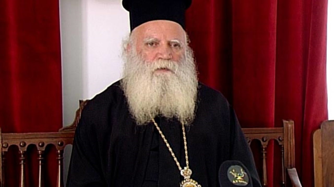 Κορονοϊός: “Αντάρτικο” από τον μητροπολίτη Κυθήρων Σεραφείμ – Σχεδιάζει Ανάσταση στις 5 τα ξημερώματα