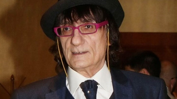 Ντίνος Σπυρόπουλος: “Ο Στάθης Ψάλτης δεν ήξερε ότι είχε καρκίνο, ήμασταν σε περιοδεία όταν το έμαθε” – Τι λέει για τον Χάρρυ Κλυνν