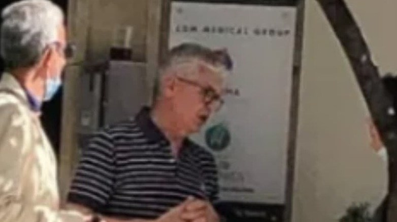 Xαράλαμπος Γώγος: Χωρίς μάσκα στην Πάτρα – Οι αντιδράσεις στα social media και η απάντησή του – ΦΩΤΟ