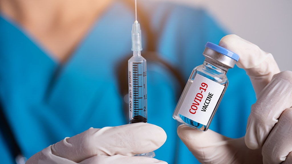 Εμβολιασμοί: Άνοιξε η πλατφόρμα για τις ηλικίες 45- 49 ετών – Πώς μπορούν να κλείσουν ραντεβού