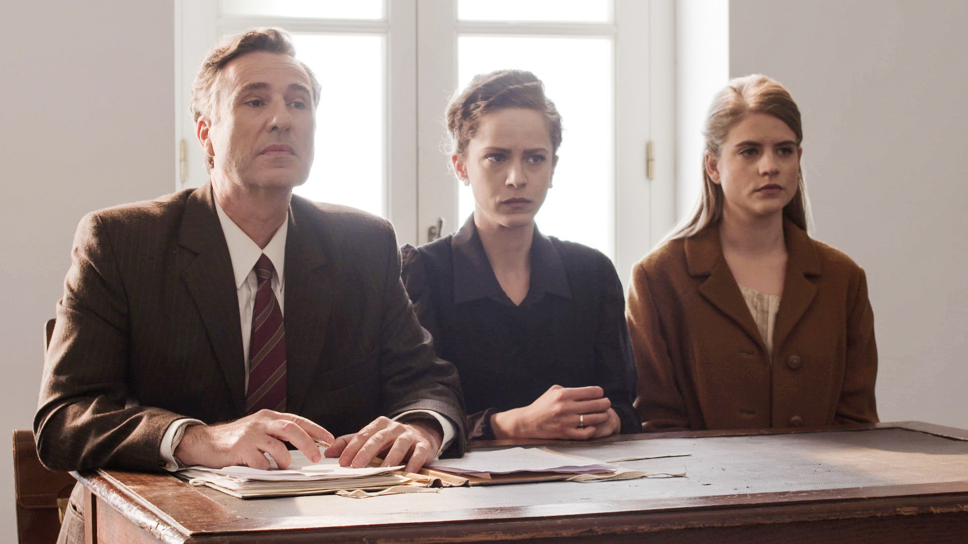 Άγριες Μέλισσες: Η δίκη Νικηφόρου-Ασημίνας ξεκινά – Η κρυφή κίνηση της Ελένης