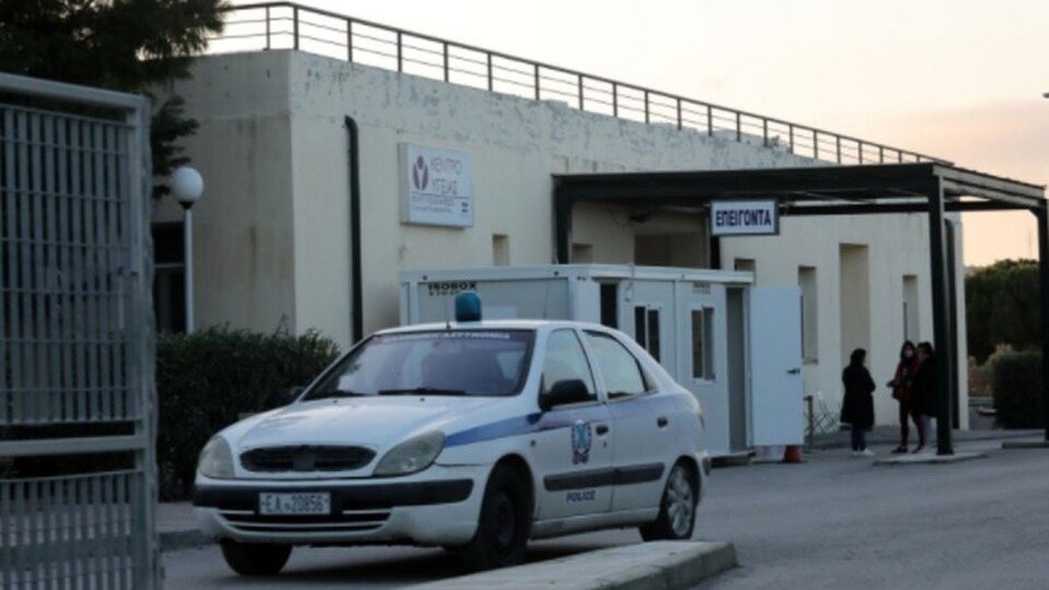 Καλύβια: Εξιχνιάστηκε η δολοφονία 60χρονου στο Κέντρο Υγείας – “Μου είχαν κάνει μάγια” είπε ο 32χρονος που συνελήφθη