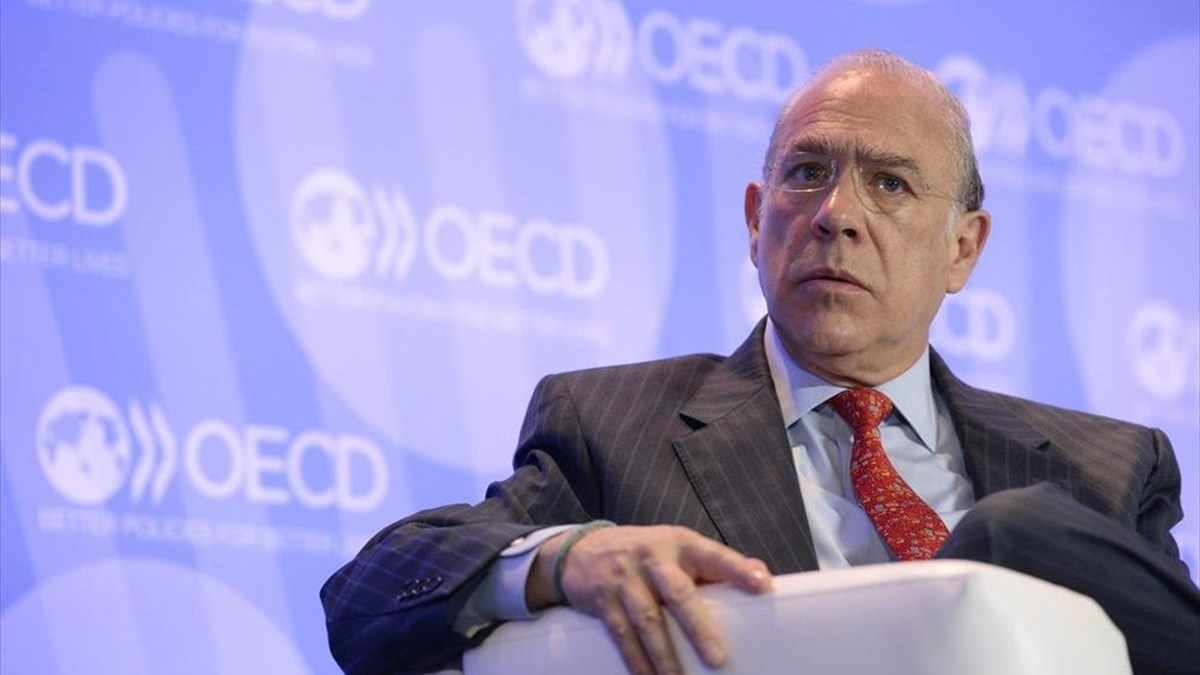 Ανχελ Γκουρία: “Η Ελλάδα εξελίσσεται σε έναν ελκυστικό προορισμό για επενδύσεις”