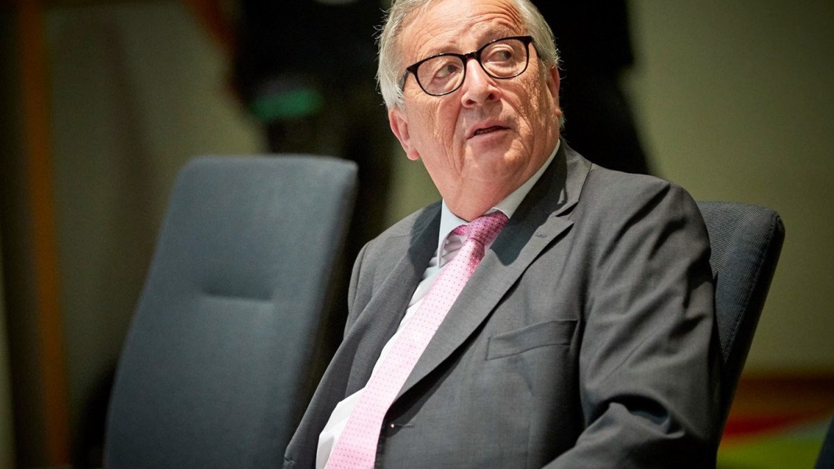 Γιούνκερ: Ο Ερντογάν δεν σέβεται τις αρχές που διαμορφώνουν  την ευρωπαϊκή ταυτότητα