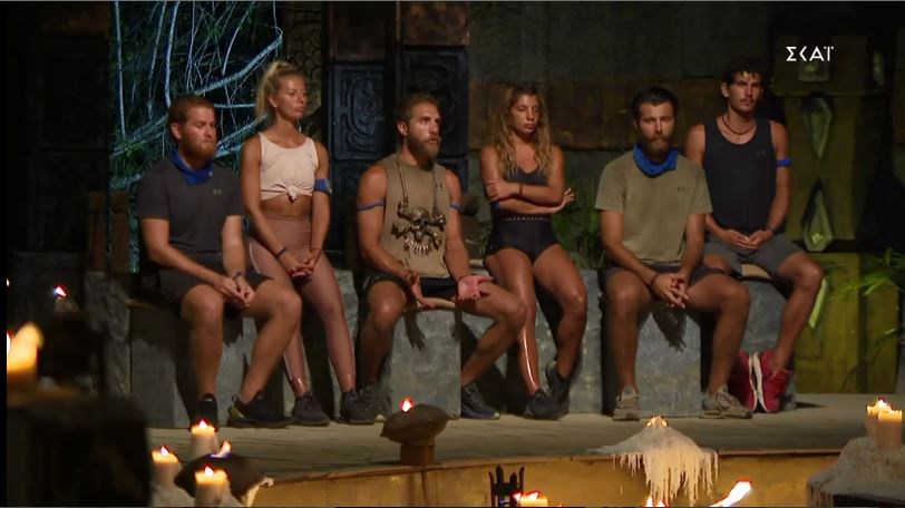 Survivor: Η γυμνή βουτιά των κόκκινων και ο πρώτος υποψήφιος προς αποχώρηση – ΒΙΝΤΕΟ