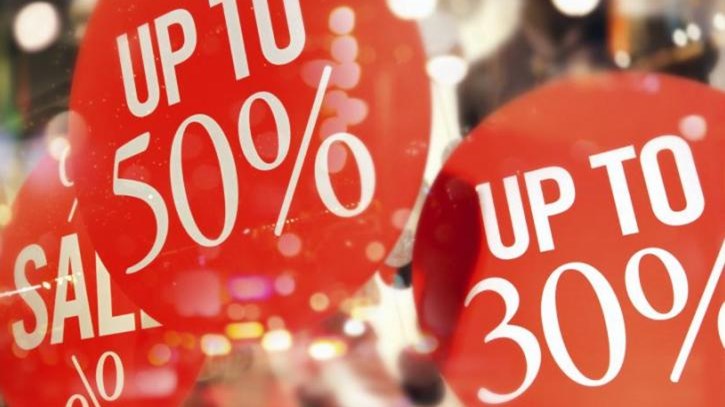 Ανοικτά και με εκπτώσεις τα καταστήματα την Κυριακή – Τι ισχύει για κομμωτήρια και σούπερ μάρκετ