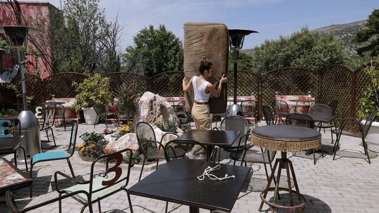 Παπαθανάσης: Πώς θα προχωρήσει το άνοιγμα της εστίασης – Τι θα γίνει με τις οργανωμένες παραλίες