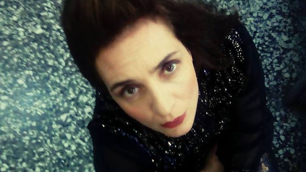 Και η Πηνελόπη Μαρκοπούλου επιβιβάζεται στο “Λεωφορείο ο πόθος” του Θανάση Σαράντου