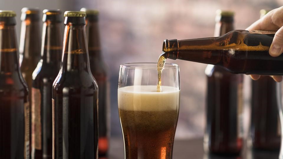 HΠΑ-Εμβολιασμός: Μπίρα, γλυκό, ακόμη και χρήματα για να πειστούν οι αναποφάσιστοι να εμβολιαστούν