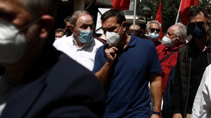 Τσίπρας: Κορυφαία μάχη υπεράσπισης του δικαιώματος των εργαζομένων και θα τη δώσουμε μέχρι το τέλος