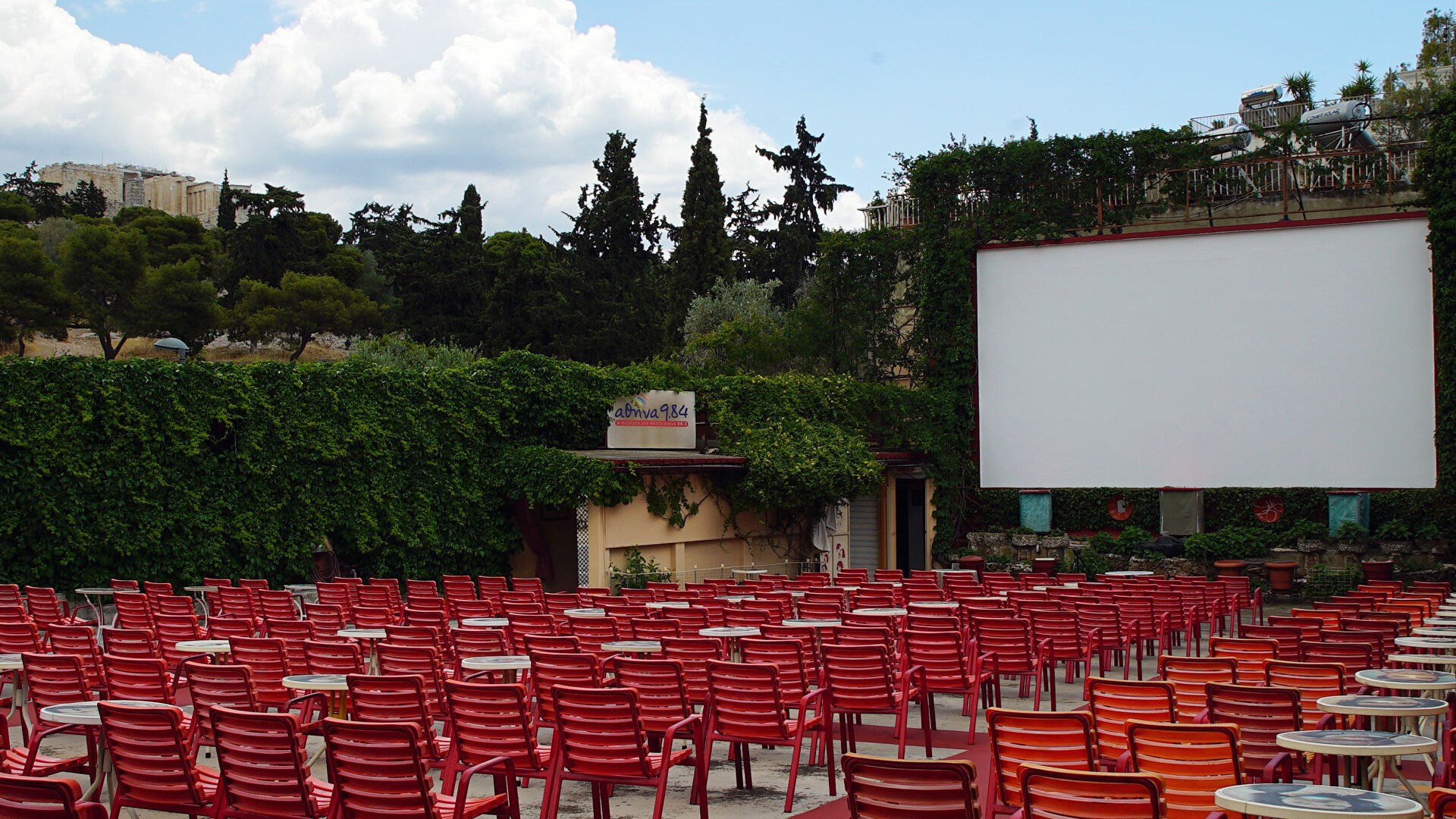Πολιτισμός: Πότε ανοίγουν θέατρα, θερινά σινεμά, μουσεία και συναυλίες – Οι πιθανές ημερομηνίες