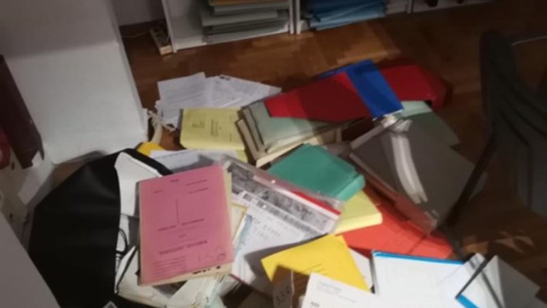Ρουβίκωνας: Επίθεση στο γραφείο του δικηγόρου του γηροκομείου στα Χανιά – ΦΩΤΟ