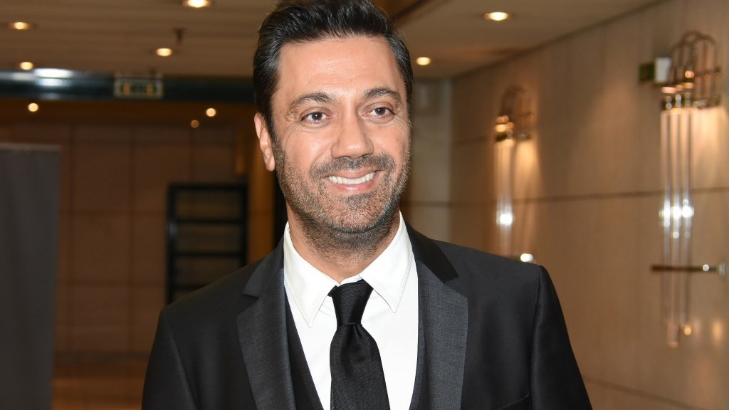 Ατύχημα για τον Γιώργο Θεοφάνους – Οι ΦΩΤΟ μέσα από το νοσοκομείο