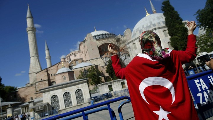 Τουρκία: Νέα πρόκληση στην Αγία Σοφία – “Δεν υπάρχει άλλος θεός, εκτός από τον Αλλάχ”