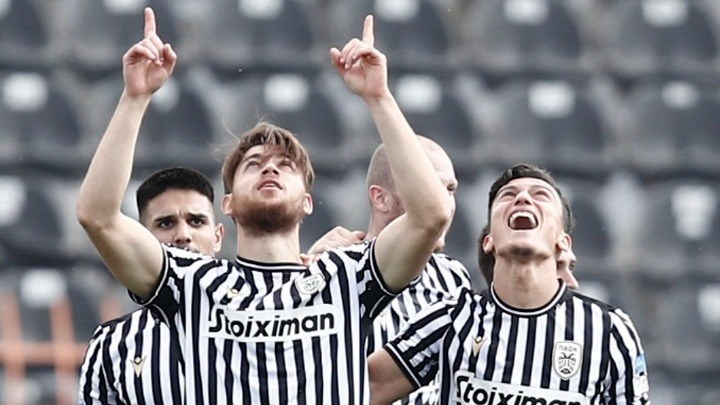 ΠΑΟΚ: «Αγκαλιά» με τη δεύτερη θέση της Super League