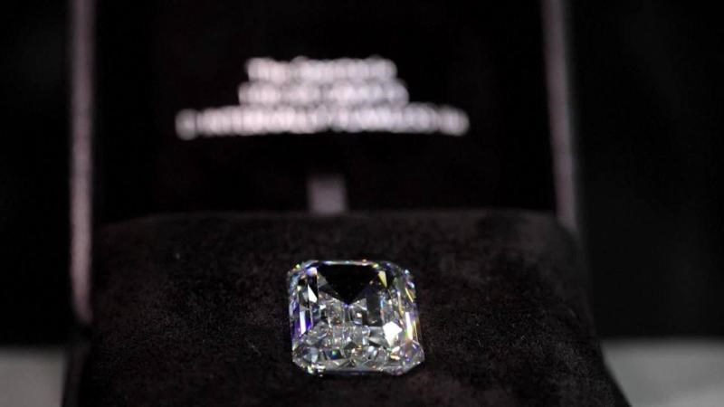 Γενεύη: Στο “σφυρί” διαμάντι 101 καρατιών – Χρειάστηκε ένας χρόνος και 8 μήνες για να κοπεί – ΒΙΝΤΕΟ