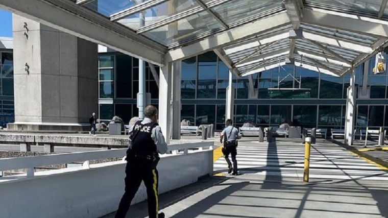 Καναδάς: Ένας νεκρός από πυροβολισμούς στο αεροδρόμιο του Βανκούβερ