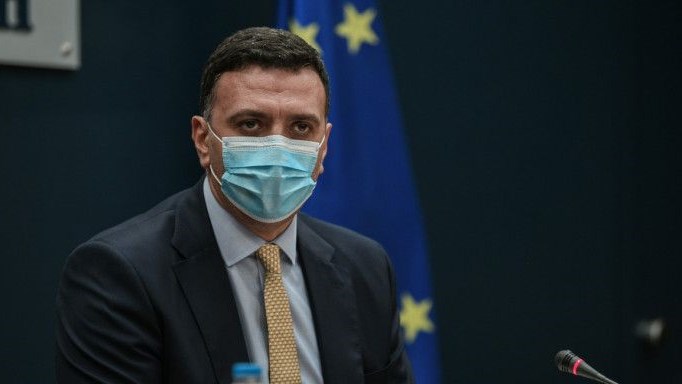 Κικίλιας: Πότε θα εμβολιαστούν οι μαθητές – Τι είπε για τα προβλήματα στη διανομή των self test