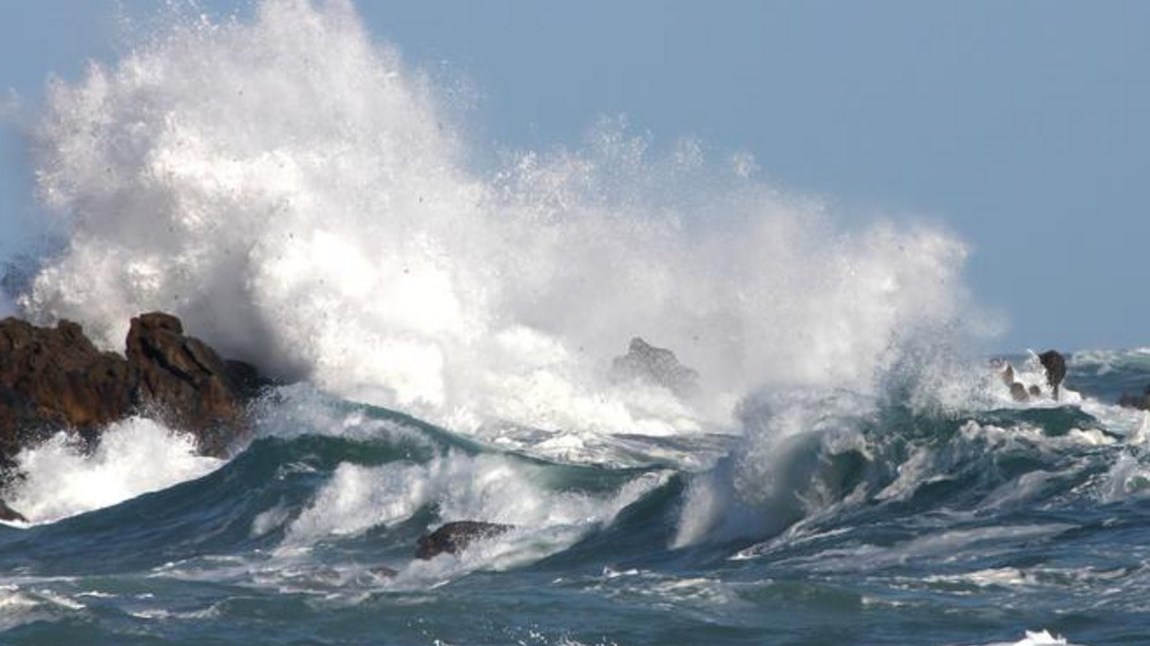 Θυελλώδεις άνεμοι “σάρωσαν” το Αιγαίο: Έφτασαν τα 140 χιλιόμετρα την ώρα – Η πρόγνωση του καιρού για την Τρίτη