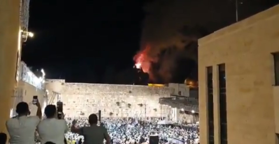 Ιερουσαλήμ: Φωτιά ξέσπασε στην Πλατεία Τεμενών – ΒΙΝΤΕΟ
