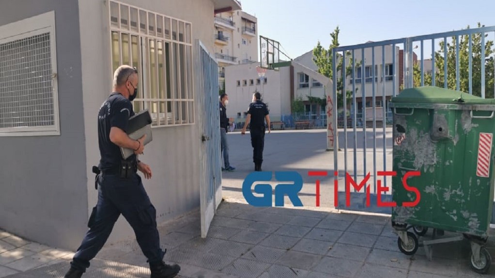 Θεσσαλονίκη: Ένταση σε κατάληψη σε Γυμνάσιο του Ευόσμου – Πατέρας τσακώθηκε με μαθητές – ΦΩΤΟ