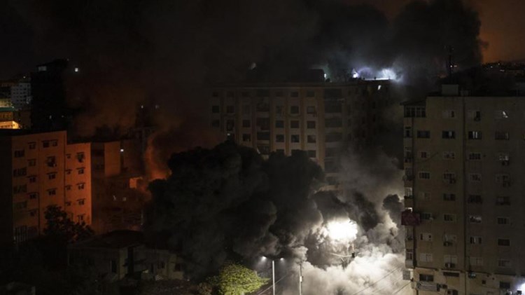 Οι ρουκέτες έκαναν τη νύχτα μέρα σε Ισραήλ και Λωρίδα της Γάζας – Αυξάνεται ο αριθμός των νεκρών – ΒΙΝΤΕΟ