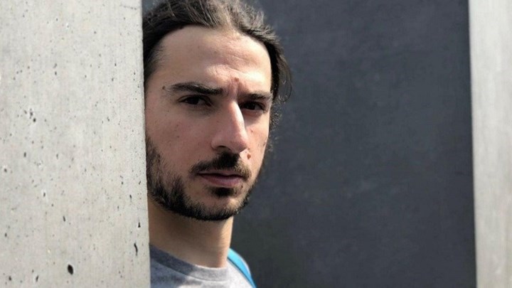 Ο Χανιωτάκης «χτυπάει» με την κωμωδία «Οι Μπαμπούλες» που θα παρουσιαστεί ανά την Ελλάδα