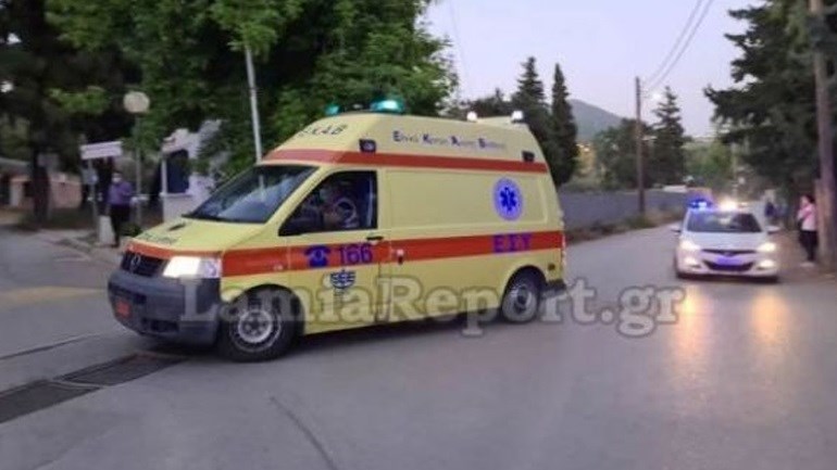Σοβαρό τροχαίο στη Λαμία: Αυτοκίνητο παρέσυρε και τραυμάτισε 13χρονο παιδί – ΒΙΝΤΕΟ
