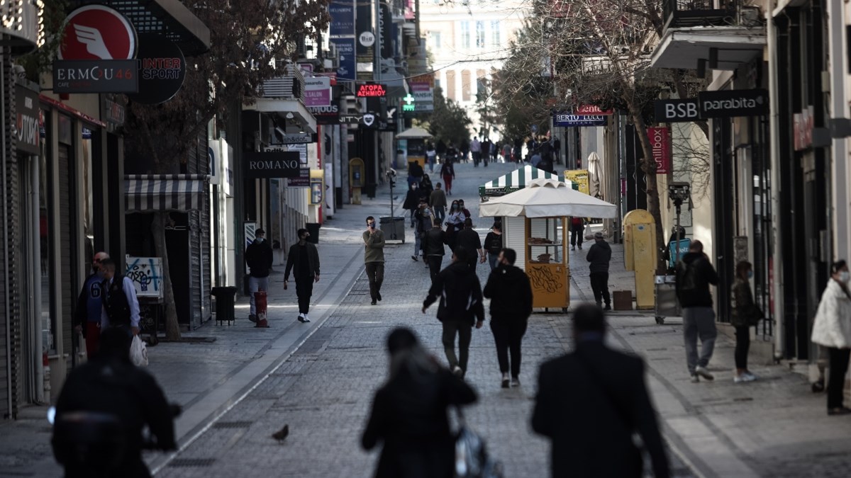 Πώς θα λειτουργούν μαγαζιά και εστίαση – Έτσι θα στηριχθούν οικονομικά τα γυμναστήρια – Τι δήλωσε ο Παπαθανάσης