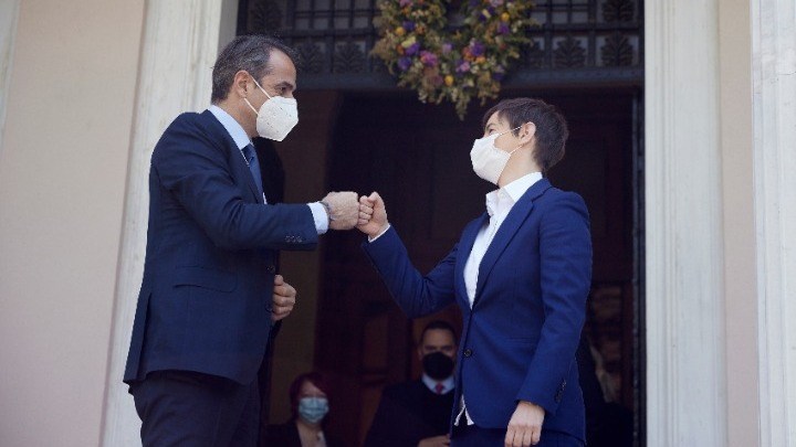 Συνάντηση Μητσοτάκη με την Πρωθυπουργό της Σερβίας: Ασφαλής η διαμονή των τουριστών στην Ελλάδα