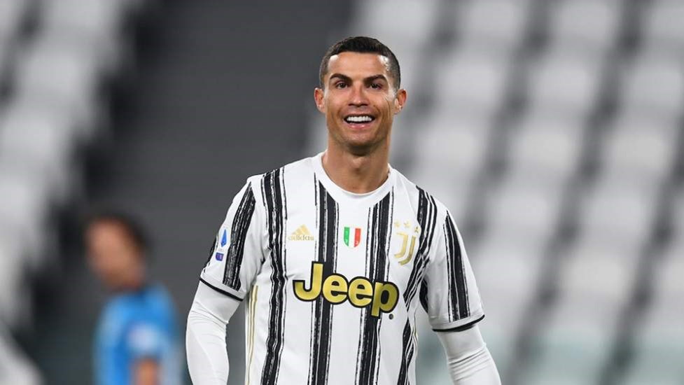 Κριστιάνο Ρονάλντο: Αποκάλυψη-βόμβα από τη μητέρα του – Θα φύγει από τη Γιουβέντους – Εκεί θα παίζει του χρόνου