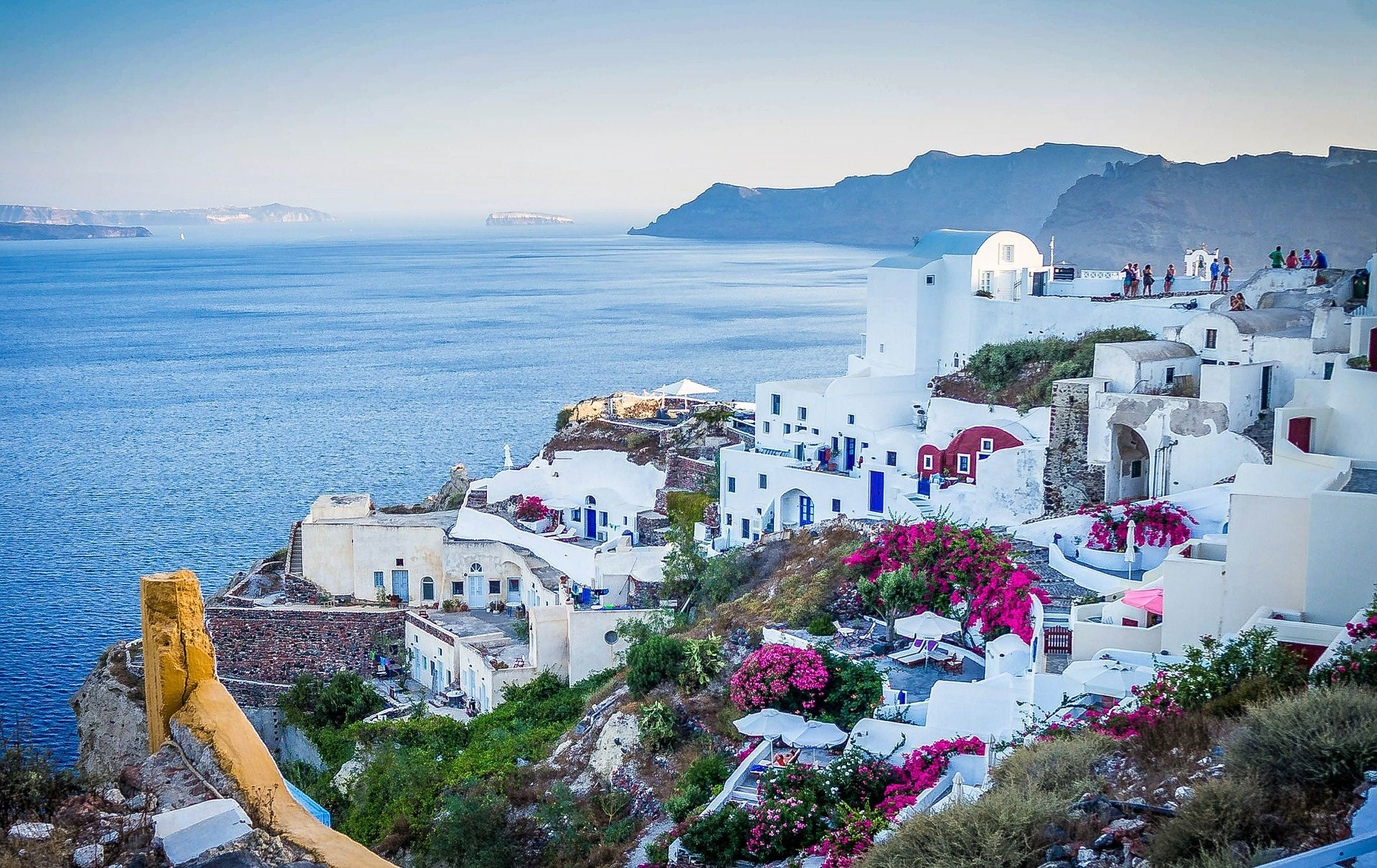 “Ανοίγουμε πανιά”: Έτσι θα έρθουν φέτος οι τουρίστες στην Ελλάδα – Οι πέντε ζώνες άμυνας – ΒΙΝΤΕΟ