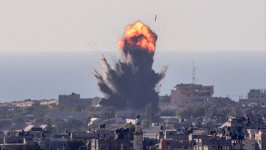 “Κόλαση” σε Ισραήλ και Λωρίδα της Γάζας: Ανελέητοι βομβαρδισμοί – “Είναι σαν βιντεοπαιχνίδι” – ΦΩΤΟ – ΒΙΝΤΕΟ