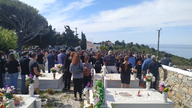 Κηδεία Καρολάιν: “Μέσα από τη Λυδία θα είναι πάντα μαζί μας” – Το σπαρακτικό “αντίο” του 32χρονου