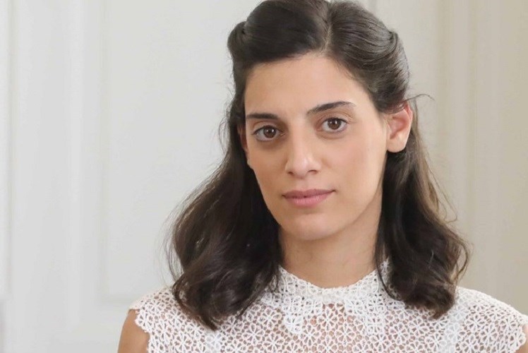 Η Χριστίνα Χειλά-Φαμέλη γίνεται Αντιγόνη μετά τις Άγριες Μέλισσες και τον Σιωπηλό δρόμο