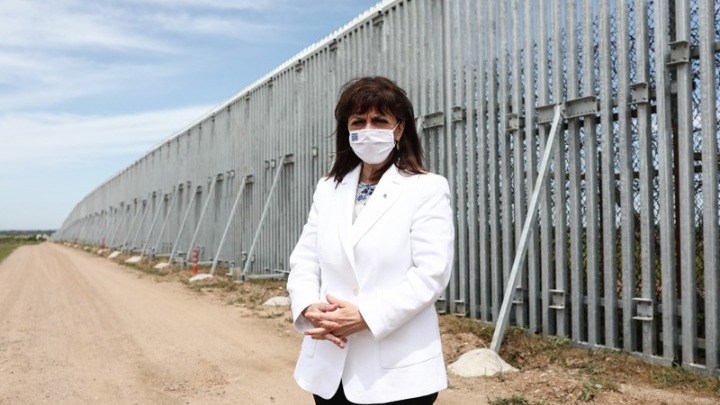 Σακελλαροπούλου από Έβρο: Η Ελλάδα δεν δέχεται απαράδεκτες διεκδικήσεις και απειλές από κανέναν