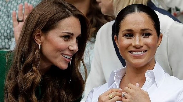 Μέγκαν Μαρκλ: Επανέρχεται στη δημοσιότητα ΦΩΤΟ με τη Δούκισσα του Σάσεξ να κρατά περιοδικό με εξώφυλλο την Κέιτ