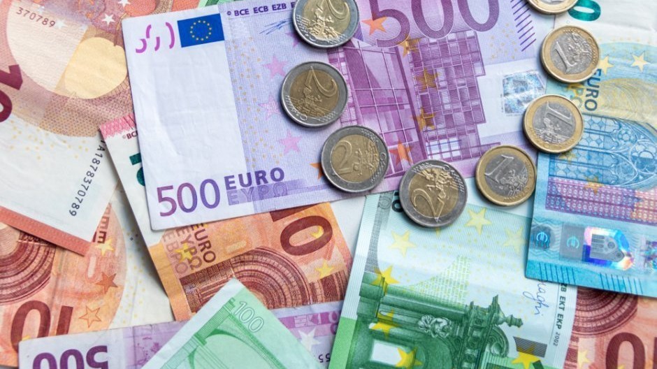 Χρέη: Ποιοι θα τα εξοφλήσουν σε περισσότερες δόσεις – Τι εξετάζεται