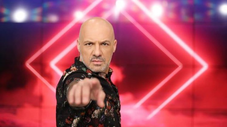 Νίκος Μουτσινάς: Το μήνυμα που έλαβε με αφορμή ανάρτηση κατά της ομοφοβίας – Τι απάντησε – ΒΙΝΤΕΟ